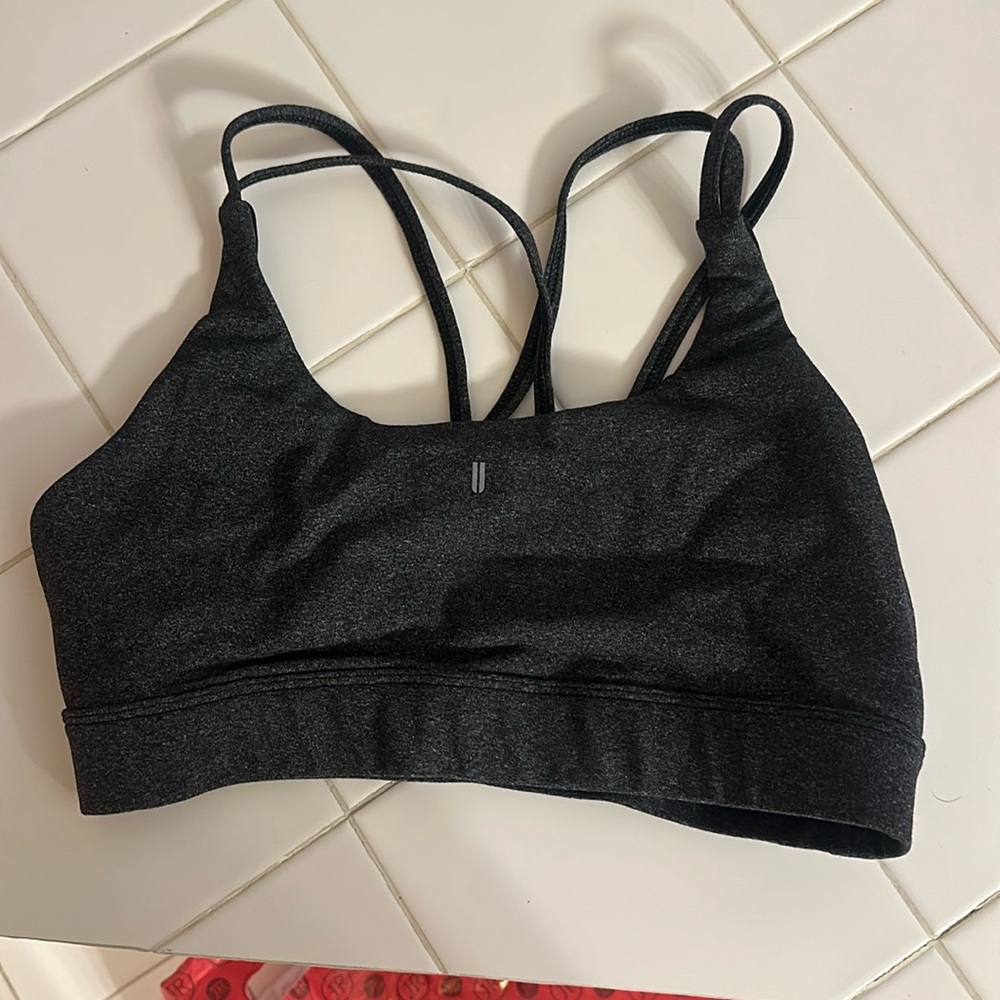 Nobull sports bra size medium no tags but unworn